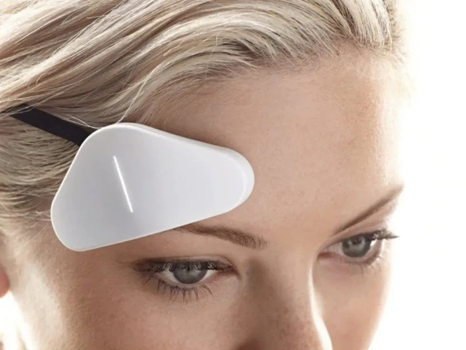 Thync neurostimulation wearable