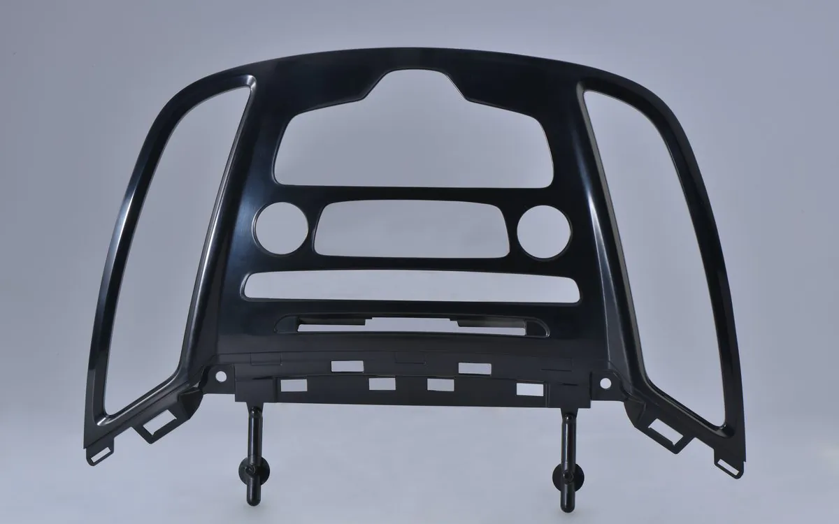 Injection-molded plastic part
